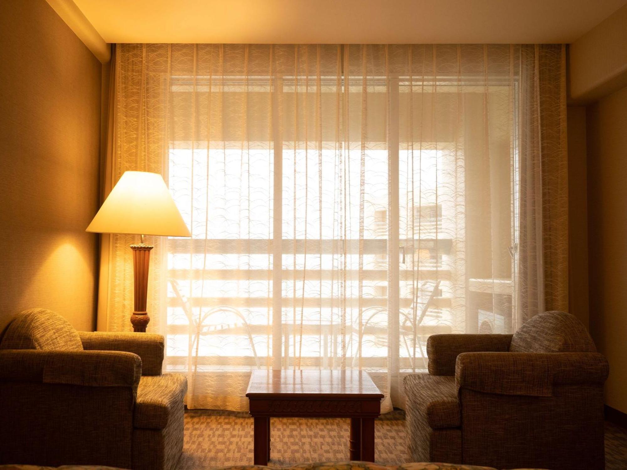 Radisson Blu Hotel Pune Kharadi Exterior photo A room at the hotel