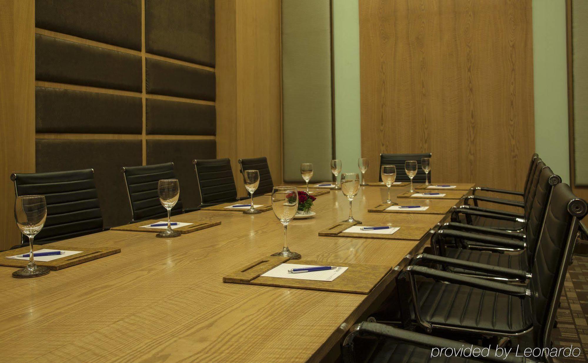 Radisson Blu Hotel Pune Kharadi Exterior photo A meeting room